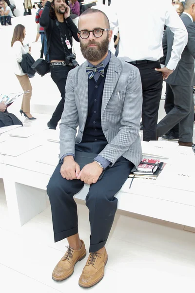 Look 11